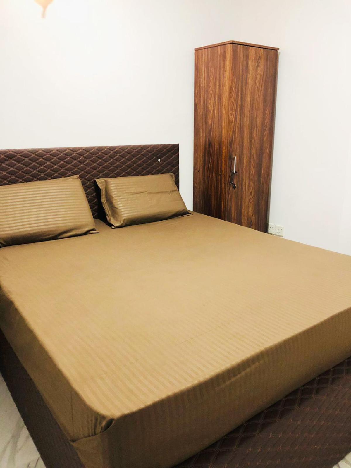 Kandy Railway Inn Экстерьер фото