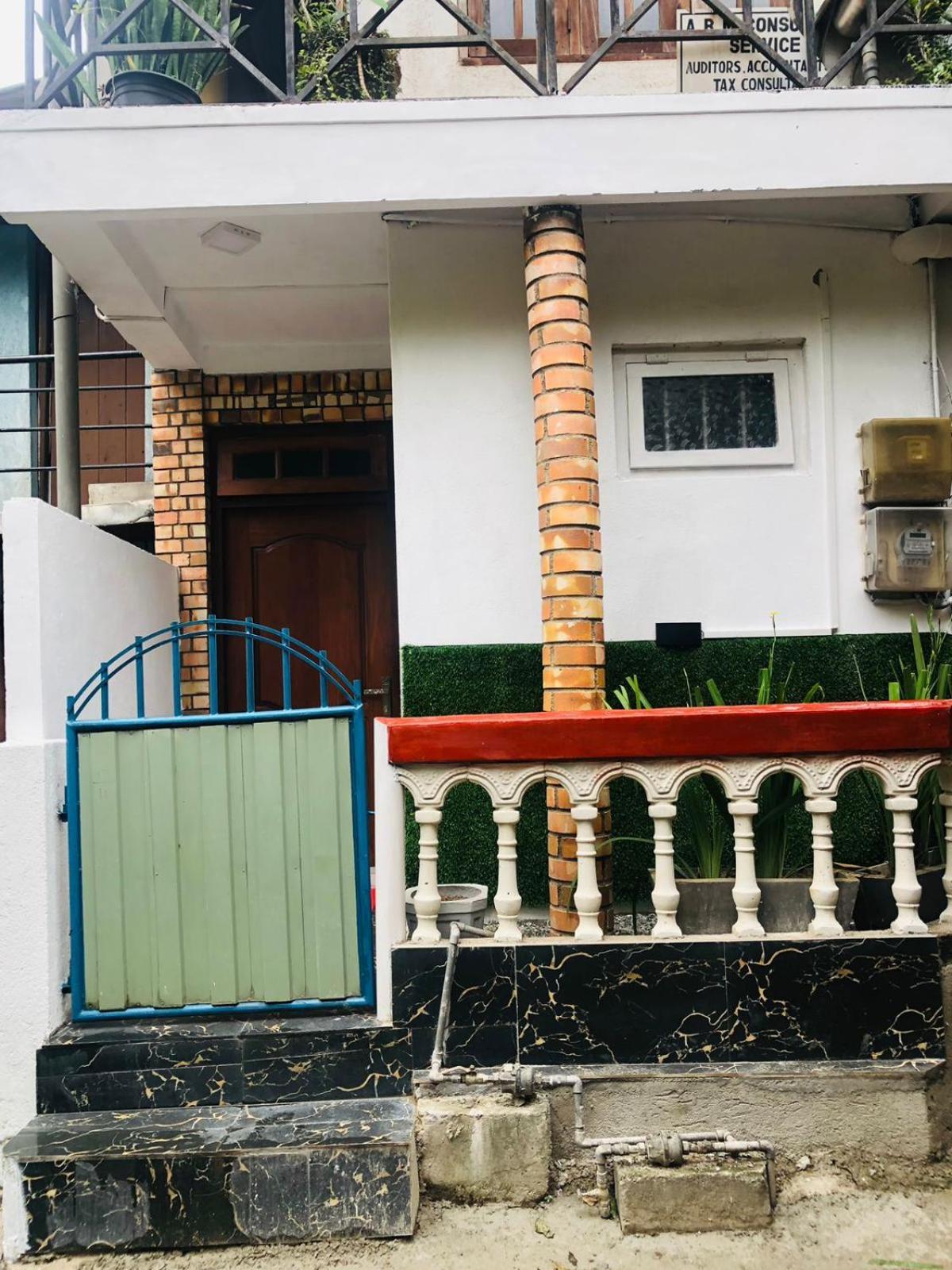Kandy Railway Inn Экстерьер фото